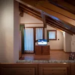 Casa Le Rondini 公寓