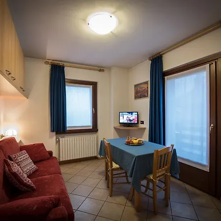 Casa Le Rondini 아파트